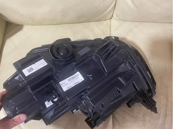 Фара права GN1513W029SF Ford