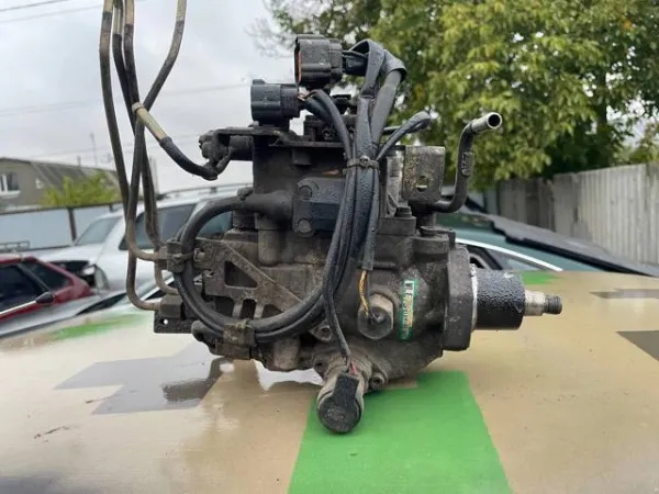 Паливний насос високого тиску 1436152 Ford