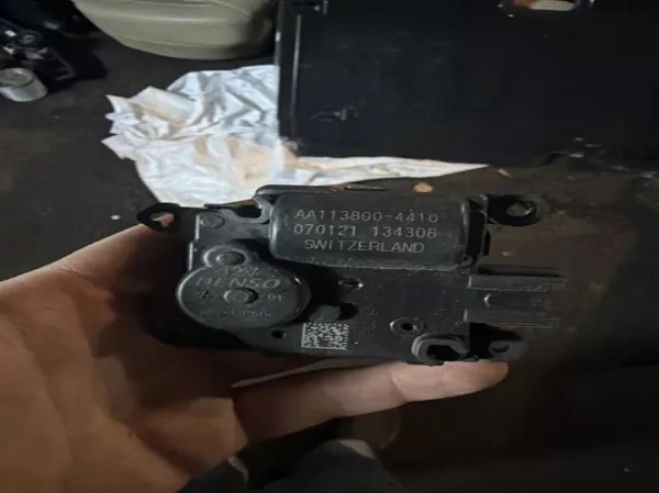  AA1138004410 Ford