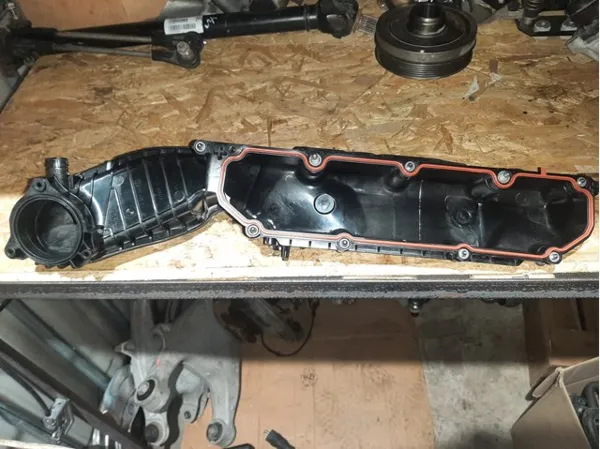 Колектор впускний, лівий 11615B3F937 BMW