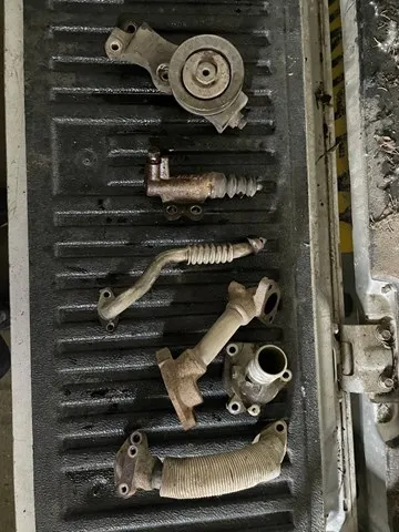 Корпус термостата Mitsubishi L 200 IV