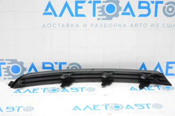 Заглушка/ решітка протитуманних фар бампера переднього, права KB8A50C11E Mazda