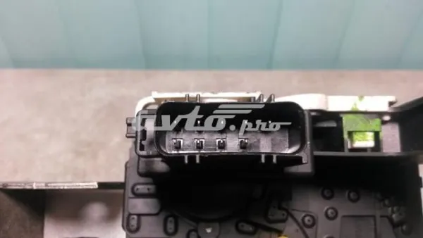  YC1AV21813CT Ford