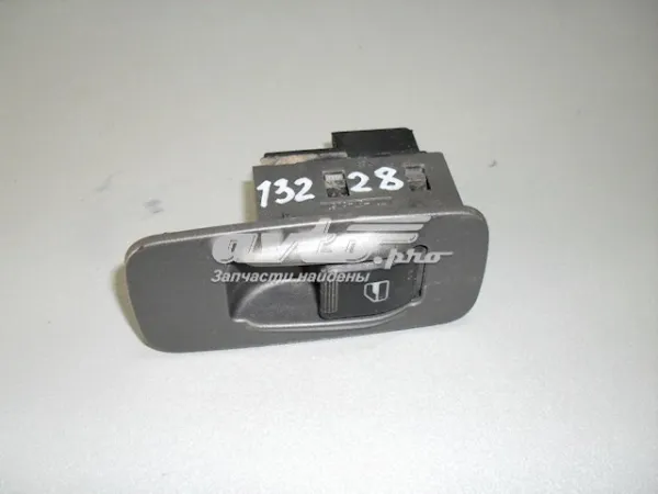 Кнопка вмикання двигуна склопідіймача задня T113746050 Chery