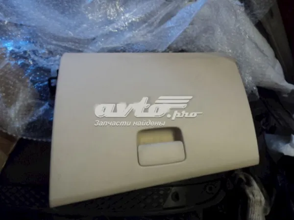 Ящик для рукавичок (бардачок) A1766800091 Mercedes
