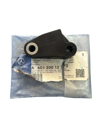 Кронштейн натягувача приводного ременя A6012001273 Mercedes