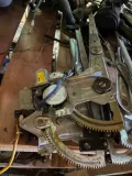 Двигун склопідіймача двері передньої, правої HYUNDAI 824603E000