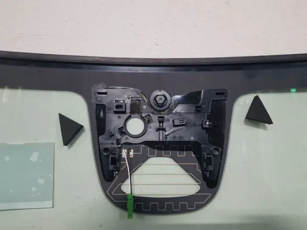 Лобове скло 32417089 Volvo