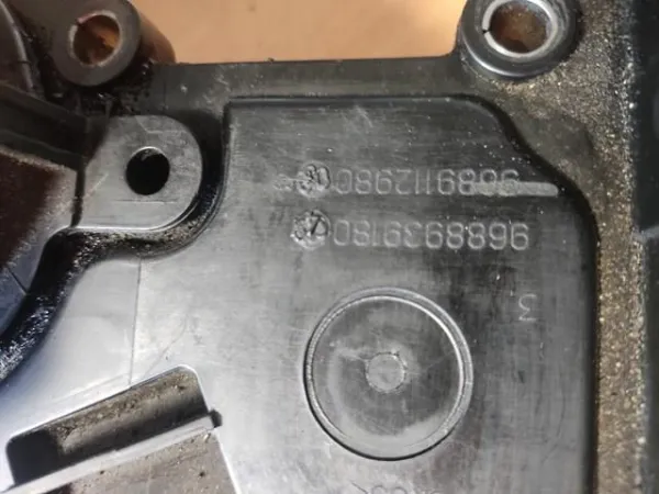 Клапанна кришка 9688939180 Fiat/Alfa/Lancia