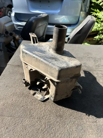 Бачок омивача 986101F000 Hyundai/Kia