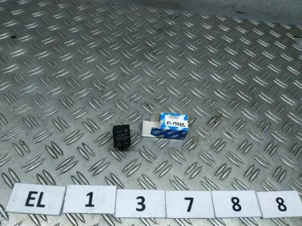 Купити Реле поворотів ВАЗ 2109  