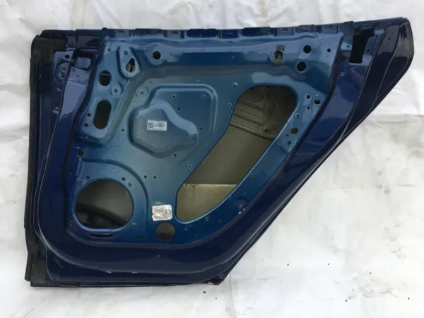 Двері задні, праві Tesla Model S 5YJS