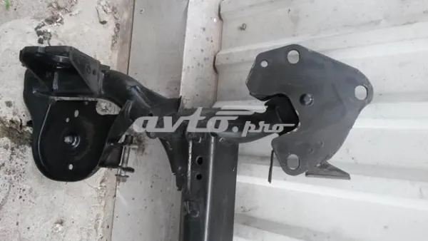 Купити 555119302R Renault (RVI) Балка задньої підвіски, підрамник