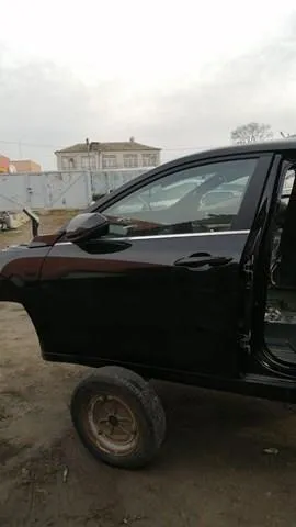 Двері передні ліві 76003AA000 Hyundai/Kia