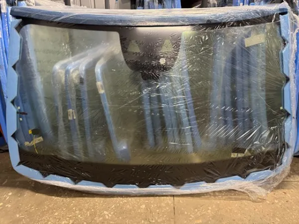 Лобове скло A1676705701 Mercedes