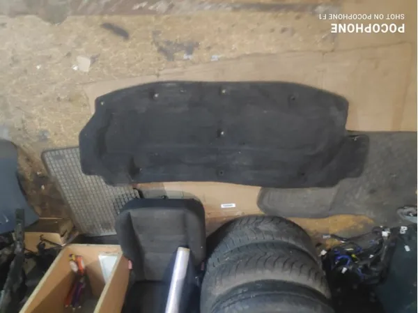 Шумоізоляція капота Renault SANDERO II STEPWAY