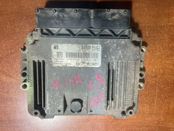Електронний блок керування двигуном 0281012548 Bosch
