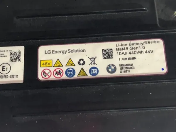  61215A58884 BMW