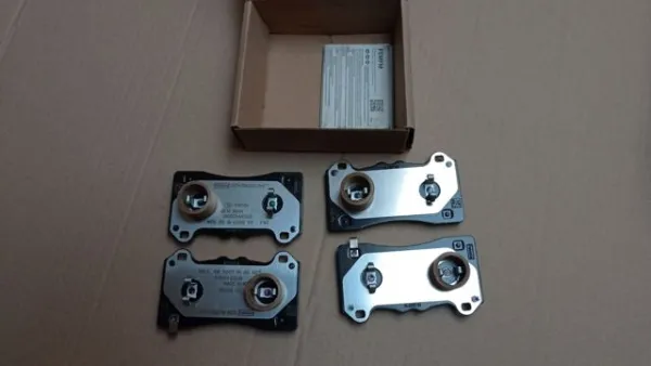 Передні тормозні колодки LJ9Z2001C Ford
