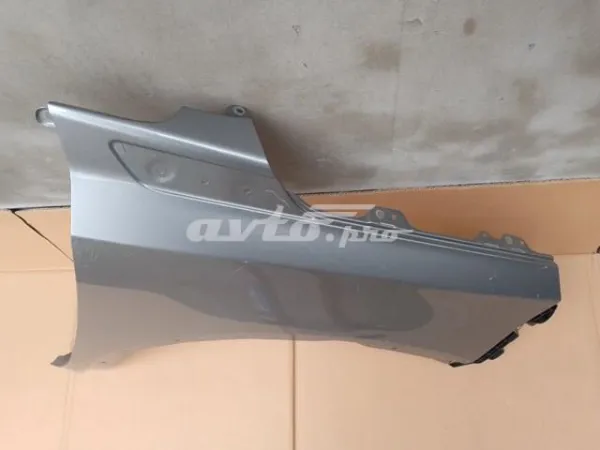 Крила 5761154P10000 Suzuki