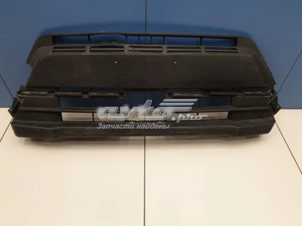 Решітка переднього бампера, центральна 7172186R005PK Suzuki