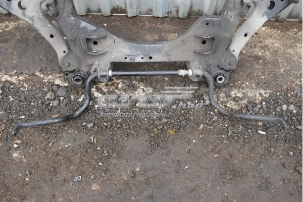 Передній стабілізатор Toyota Camry VI