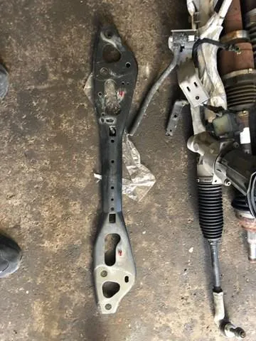  DG93F10684BC Ford