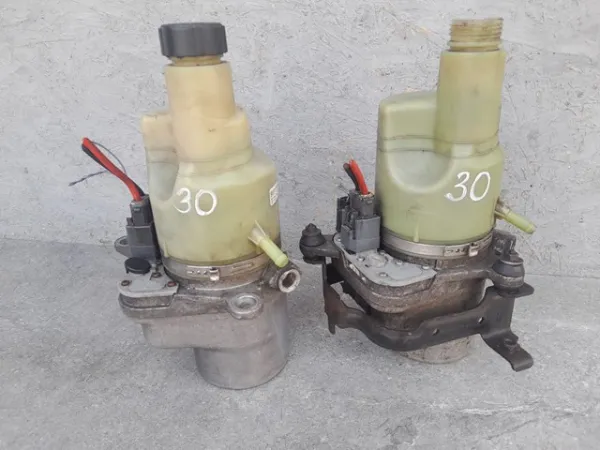 Насос ГУР 9V613K514AC Volvo