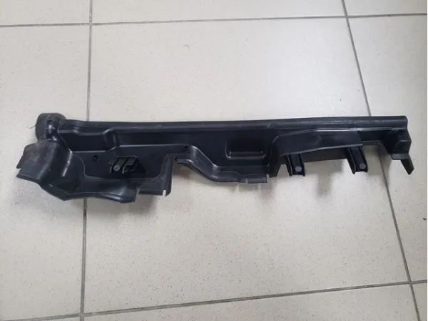 Повітропровід (дефлектор) радіатора, правий A2235053000 Mercedes