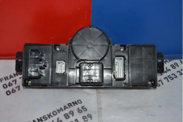 Блок управління кондиціонером 8200520205 Renault (RVI)