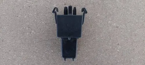 Пістон (кліп) кріплення обшивки кришки багажника 113120500C Tesla