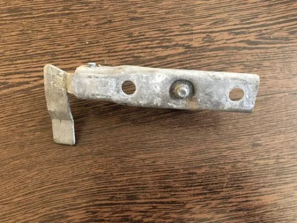 Замок капота A9107500200 Mercedes