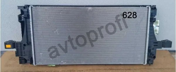 Дифузор (кожух) радіатора кондиціонера 31686550 Volvo