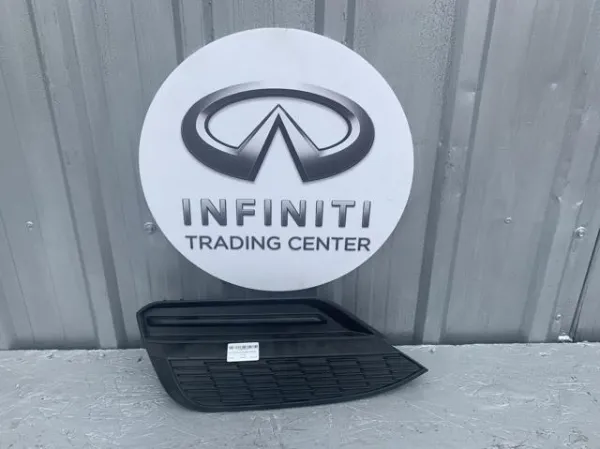 Обід (окантовка) фари протитуманної 622575DJ1A Nissan/Infiniti