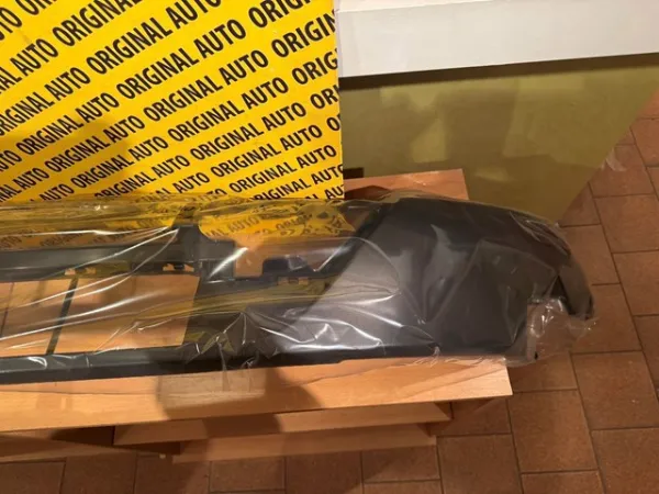 Накладка бампера переднього VA4050032 Mazda