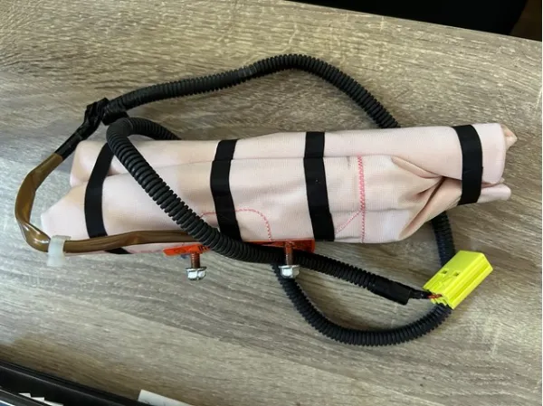 Подушка безпеки AIRBAG спинки сидіння, лівого K12357KB0 Mazda
