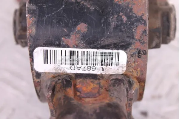 Подушка (опора) двигуна, ліва 5105667AF Chrysler
