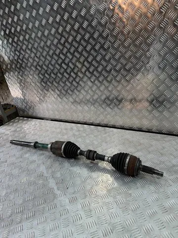 Піввісь права 391006RA3D Nissan/Infiniti