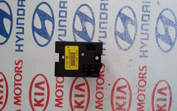  D608EBAAA02 Hyundai/Kia