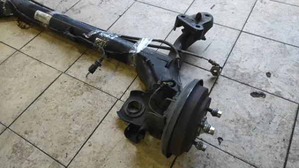 Балка задньої підвіски поперечна Ford 1437436 ціна, від