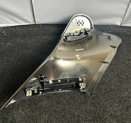 106296300A Tesla