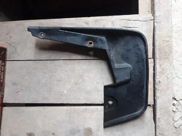 Бризговики передні 6001998163 Renault (RVI)