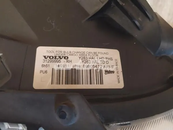 Фара права 31299995 Volvo