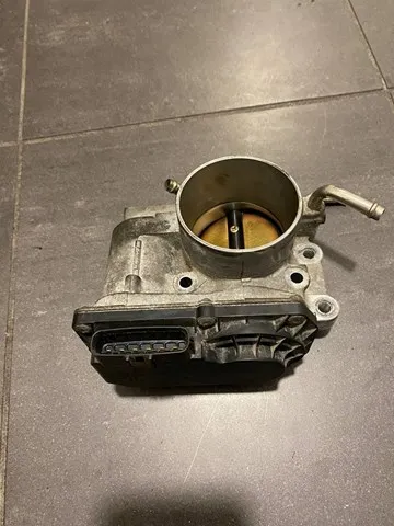 Блок дросельної заслінки Toyota 2203028050 ціна, від