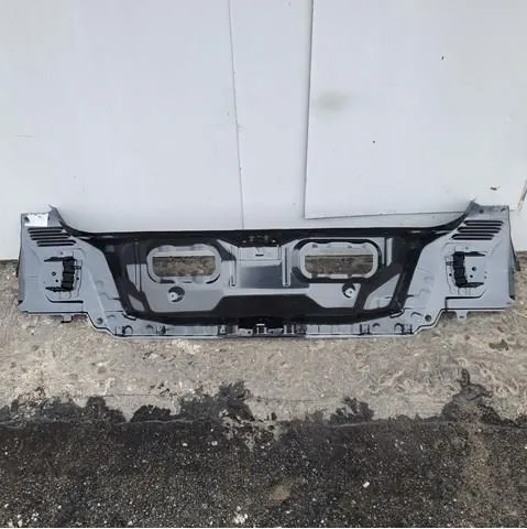  Панель задня, багажного відсіку Toyota RAV4 4