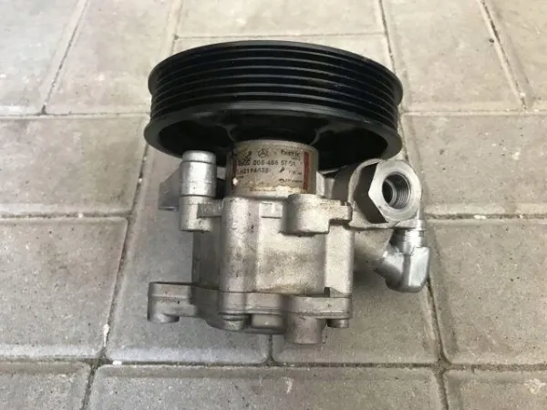 Насос ГУР A0054665701 Mercedes