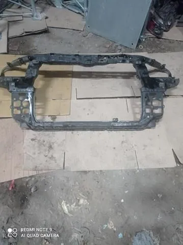 Рамка радіатора 641012B5XX Hyundai/Kia