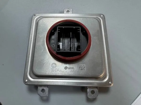  60837716 BMW