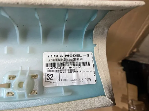  100744000K Tesla