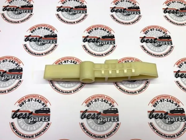 Заспокоювач ланцюга ГРМ, верхній LR073755 Land Rover